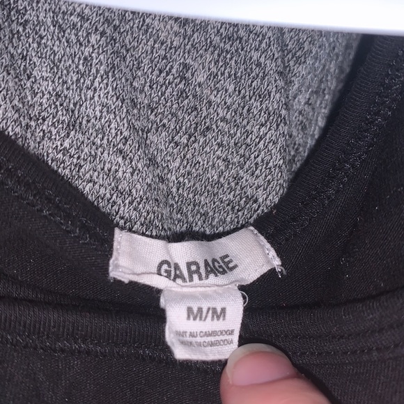 Garage crop top - Picture 3 of 3